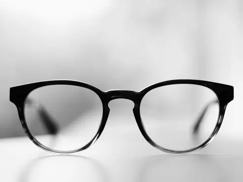 Moscot Holloway round eyeglasses in Black Fade